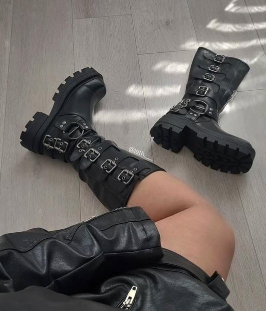 BOTA BROCHE