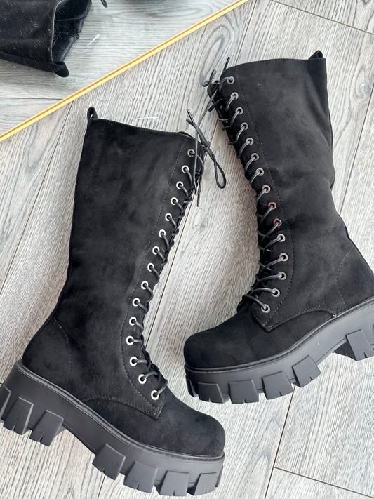 BLACK LACES🖤